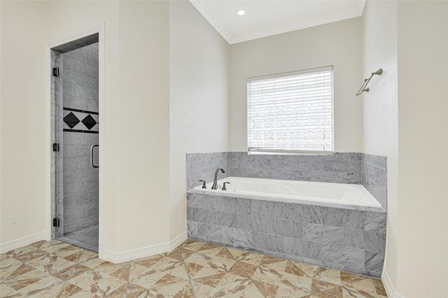 404 Moss Street, Houston, TX 77009