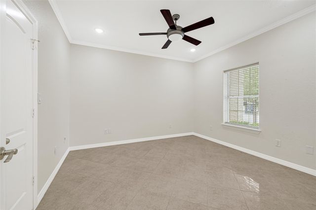 404 Moss Street, Houston, TX 77009