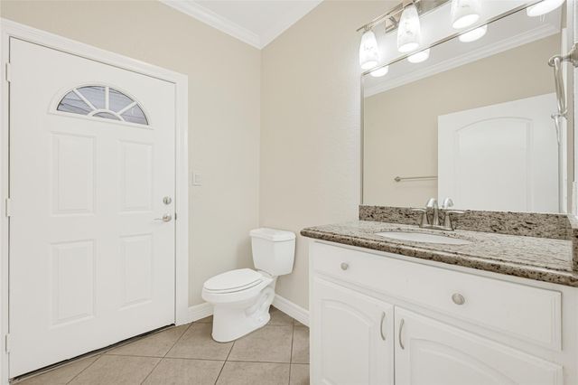404 Moss Street, Houston, TX 77009
