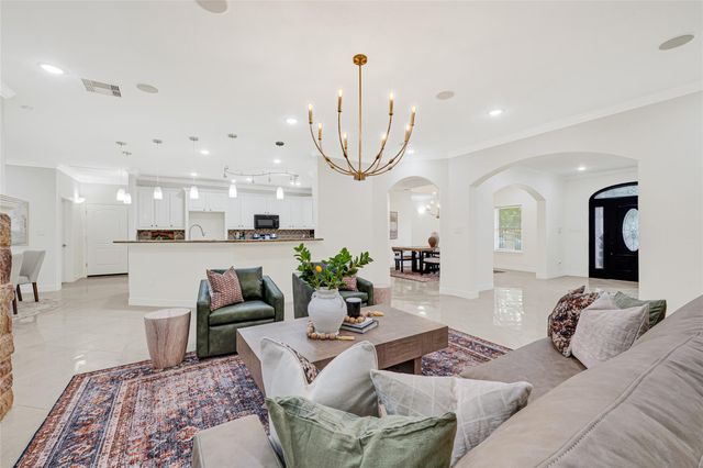 404 Moss Street, Houston, TX 77009