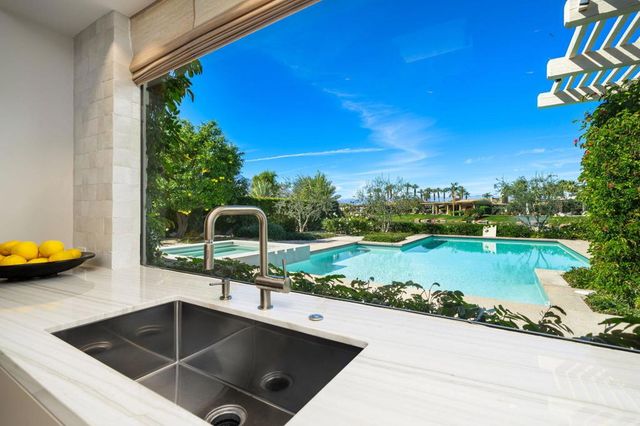 44 Fincher Way, Rancho Mirage, CA 92270