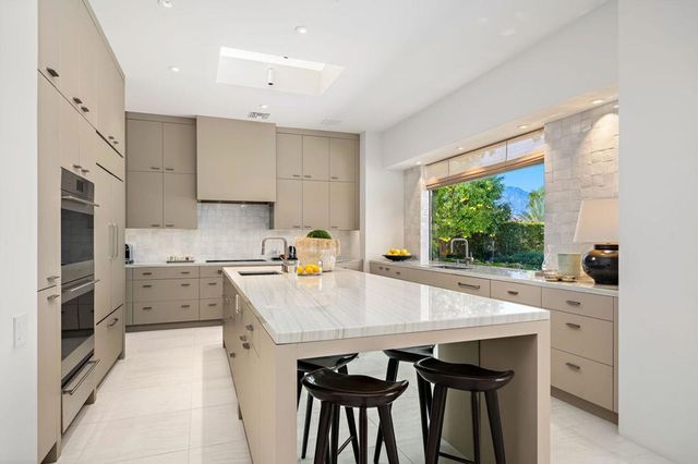 44 Fincher Way, Rancho Mirage, CA 92270