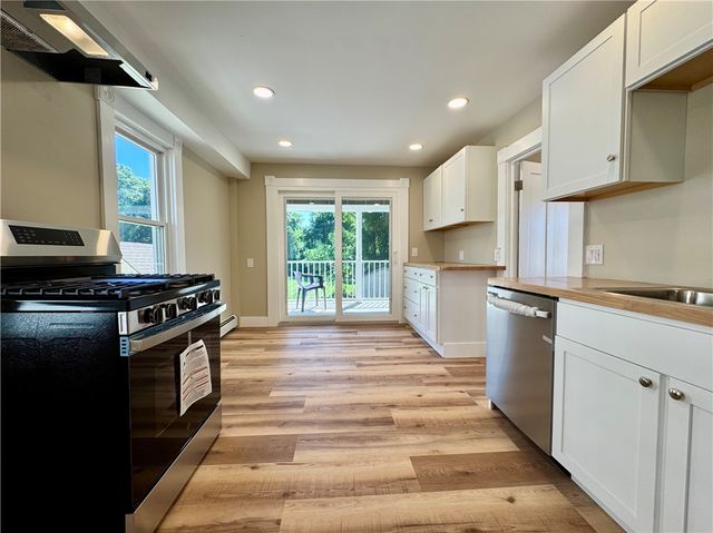 9 Daniel Street, Norwich, CT 06360