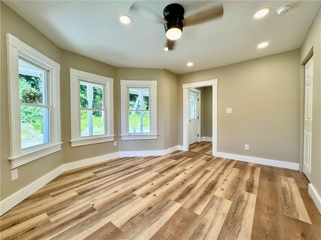9 Daniel Street, Norwich, CT 06360