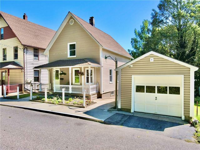 9 Daniel Street, Norwich, CT 06360