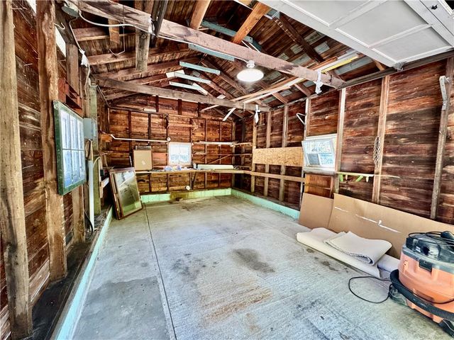 9 Daniel Street, Norwich, CT 06360