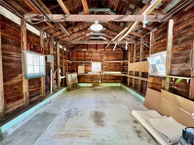 9 Daniel Street, Norwich, CT 06360
