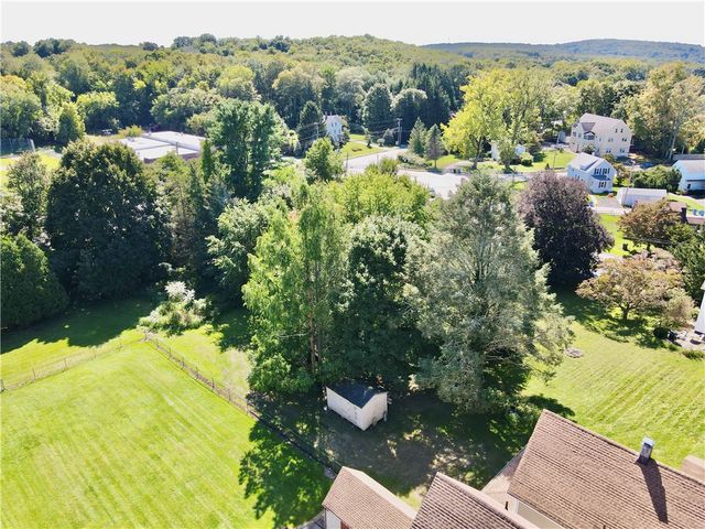 9 Daniel Street, Norwich, CT 06360