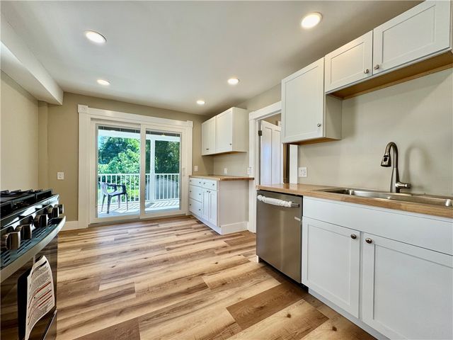9 Daniel Street, Norwich, CT 06360