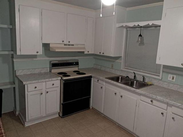 805 Duane St., Hattiesburg, MS 39401