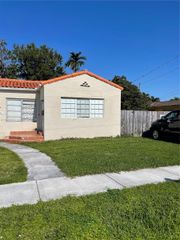3127 SW 21st St 2, Miami, FL 33145