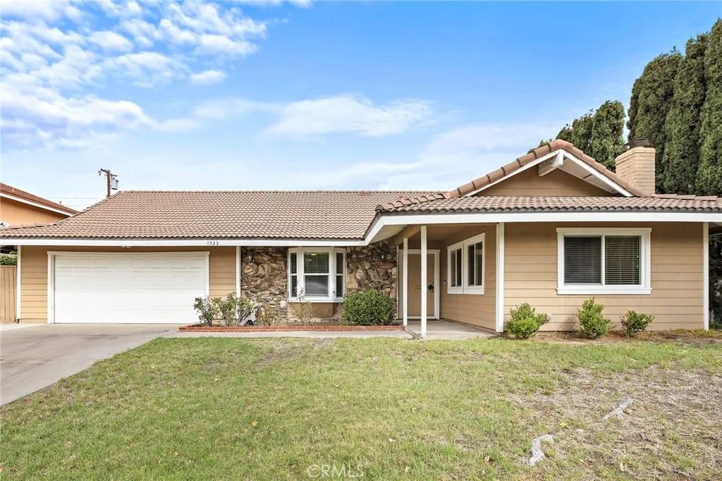 1523 E Baldwin, Orange, CA 92865