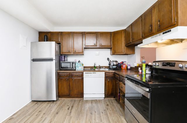 1120 E 6th Street 3, Des Moines, IA 50316