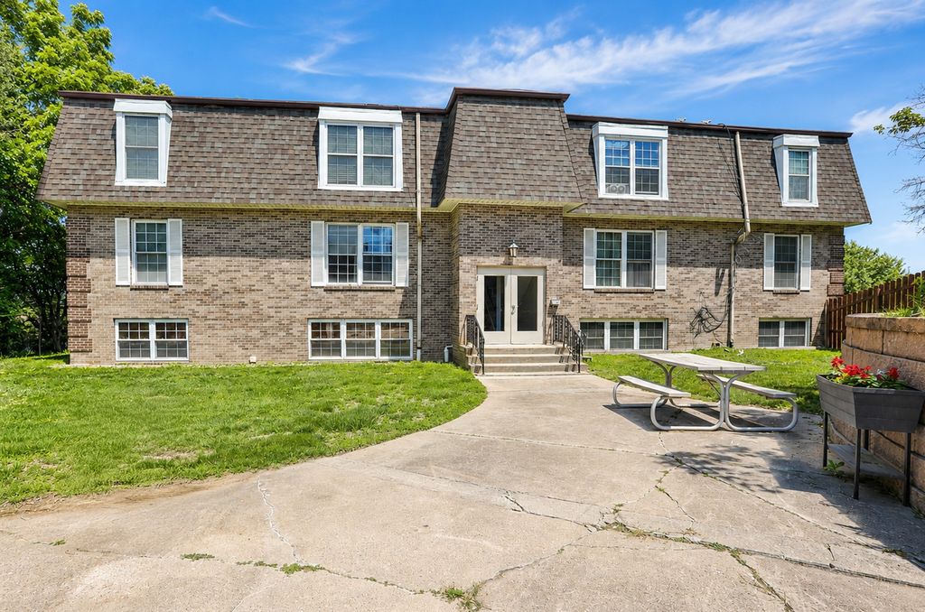 1120 E 6th Street 3, Des Moines, IA 50316
