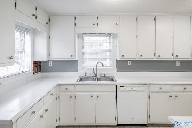 232 Kenny Clay Road, Somerville, AL 35670