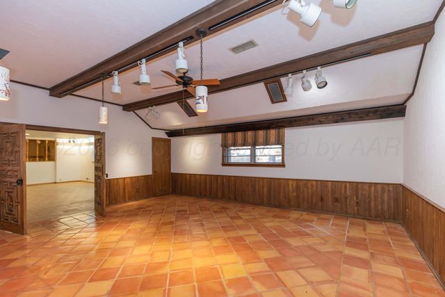 901 W Second Street, Claude, TX 79019