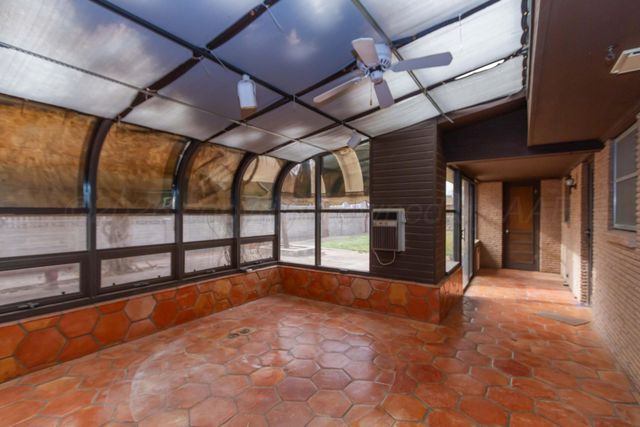 901 W Second Street, Claude, TX 79019