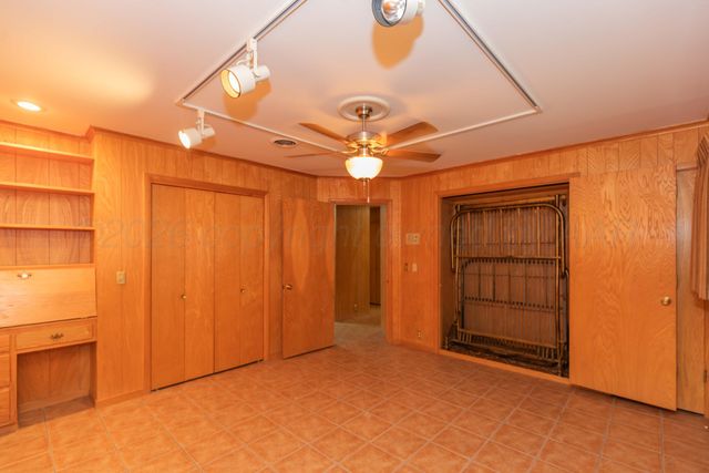 901 W Second Street, Claude, TX 79019