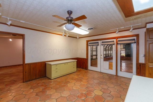 901 W Second Street, Claude, TX 79019