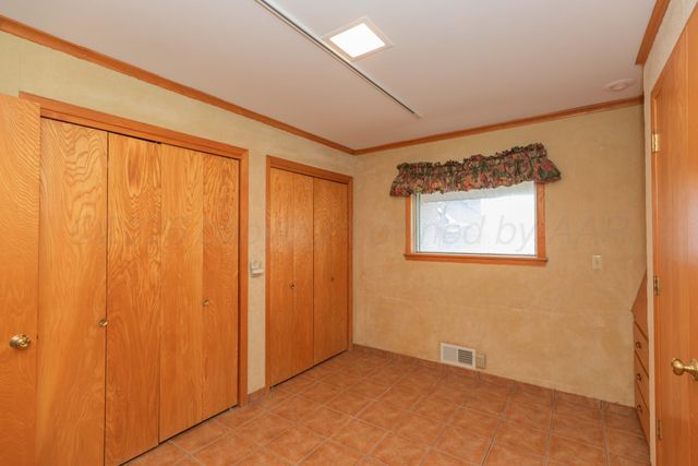 901 W Second Street, Claude, TX 79019