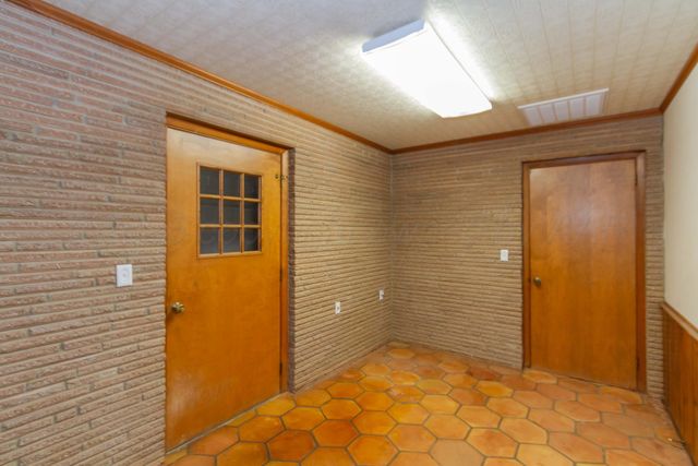 901 W Second Street, Claude, TX 79019