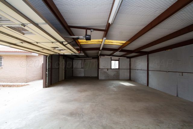 901 W Second Street, Claude, TX 79019