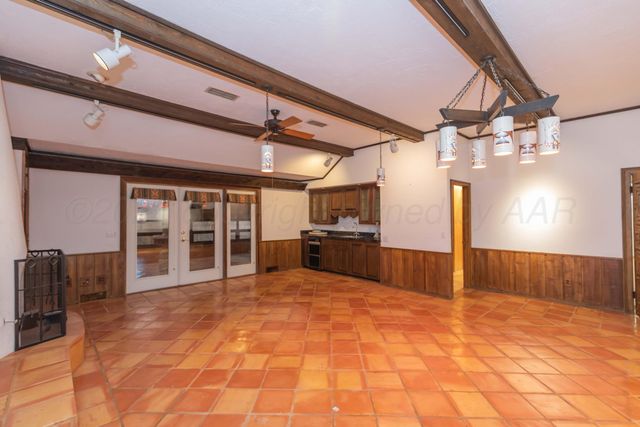 901 W Second Street, Claude, TX 79019