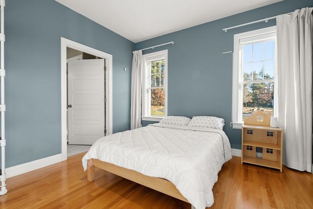 10 Emily Ln, Pembroke, MA 02359