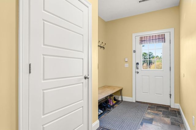 10 Emily Ln, Pembroke, MA 02359