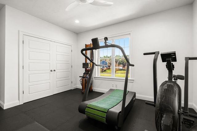 10 Emily Ln, Pembroke, MA 02359