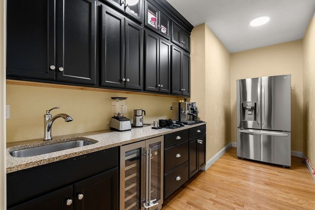 10 Emily Ln, Pembroke, MA 02359