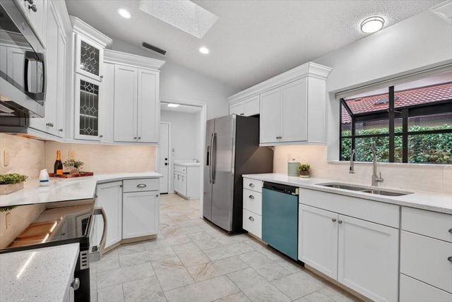 7209 OAK MOSS DRIVE 62, Sarasota, FL 34241