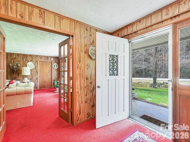 7530 NC 208 Highway, Marshall, NC 28753