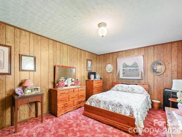 7530 NC 208 Highway, Marshall, NC 28753