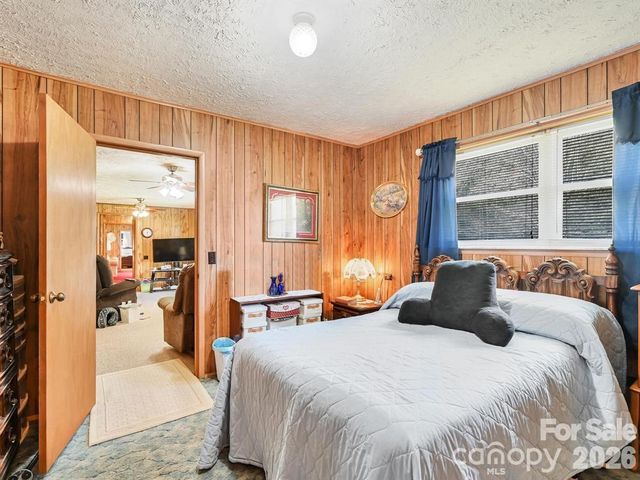 7530 NC 208 Highway, Marshall, NC 28753