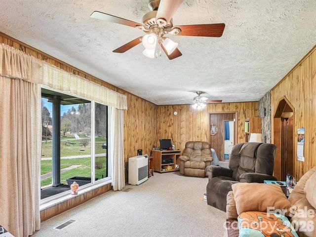 7530 NC 208 Highway, Marshall, NC 28753