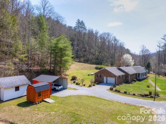 7530 NC 208 Highway, Marshall, NC 28753