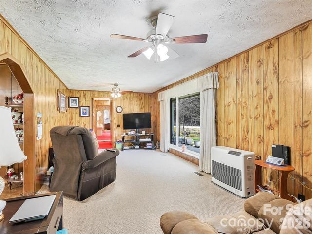 7530 NC 208 Highway, Marshall, NC 28753