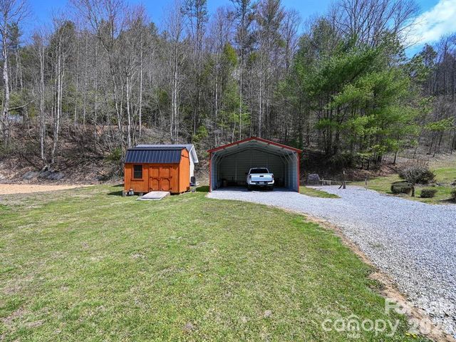 7530 NC 208 Highway, Marshall, NC 28753