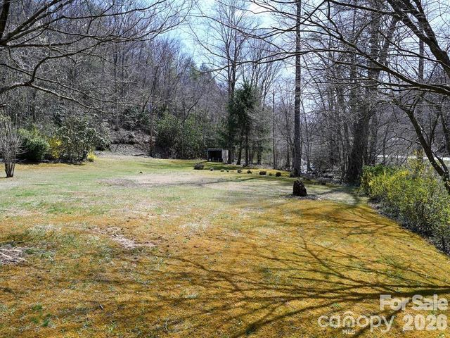 7530 NC 208 Highway, Marshall, NC 28753
