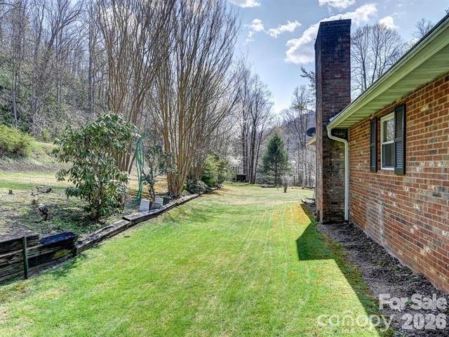 7530 NC 208 Highway, Marshall, NC 28753