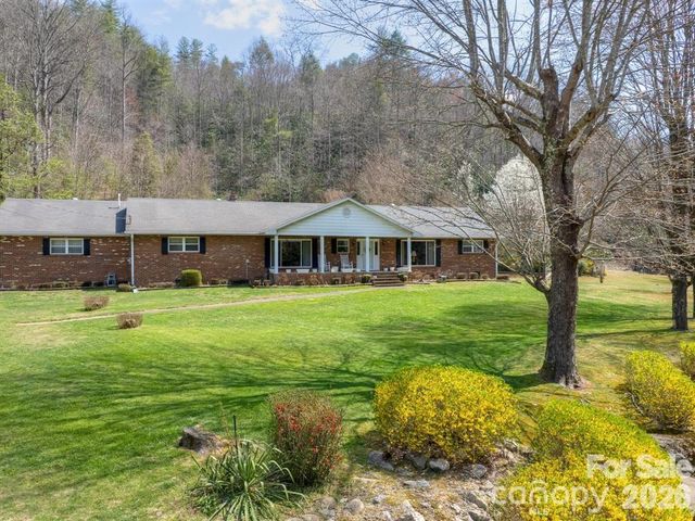 7530 NC 208 Highway, Marshall, NC 28753