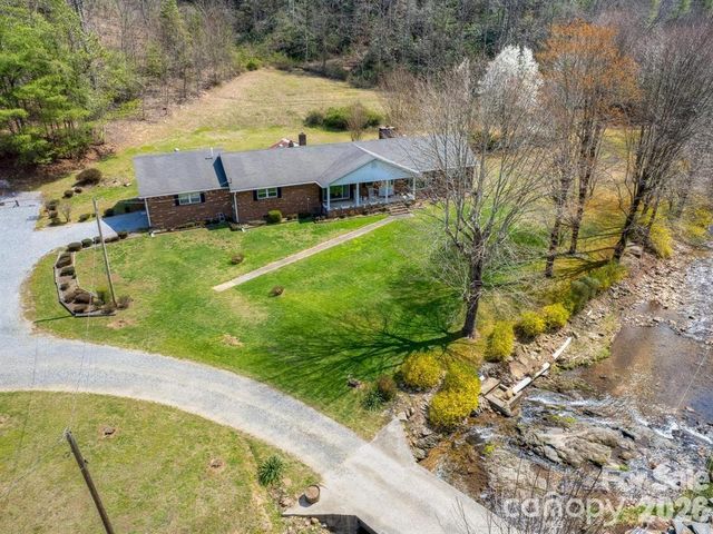 7530 NC 208 Highway, Marshall, NC 28753
