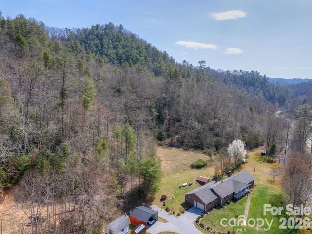 7530 NC 208 Highway, Marshall, NC 28753