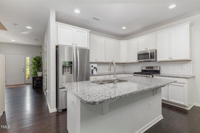 155 Writing Rock Place, Apex, NC 27539