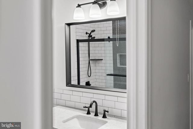 531 HOFFMAN ST, Philadelphia, PA 19148