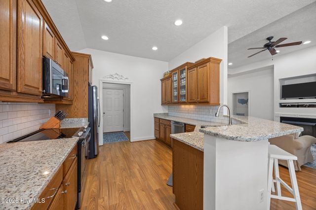 739 Blue Bird Drive, Vass, NC 28394