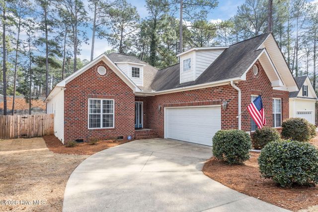 739 Blue Bird Drive, Vass, NC 28394