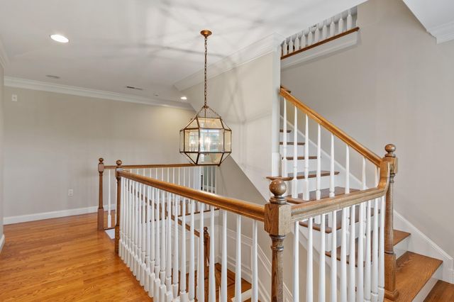 48 Robinson Dr, Bedford, MA 01730