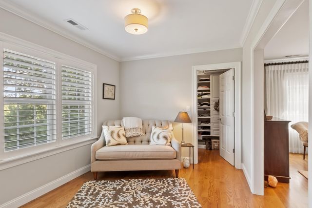 48 Robinson Dr, Bedford, MA 01730